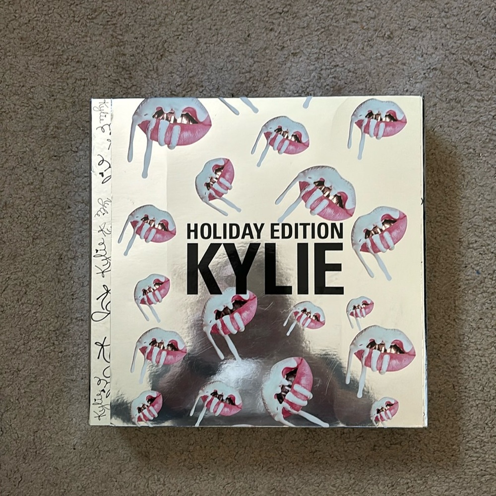 KYLIE Holiday Edition box set RARE